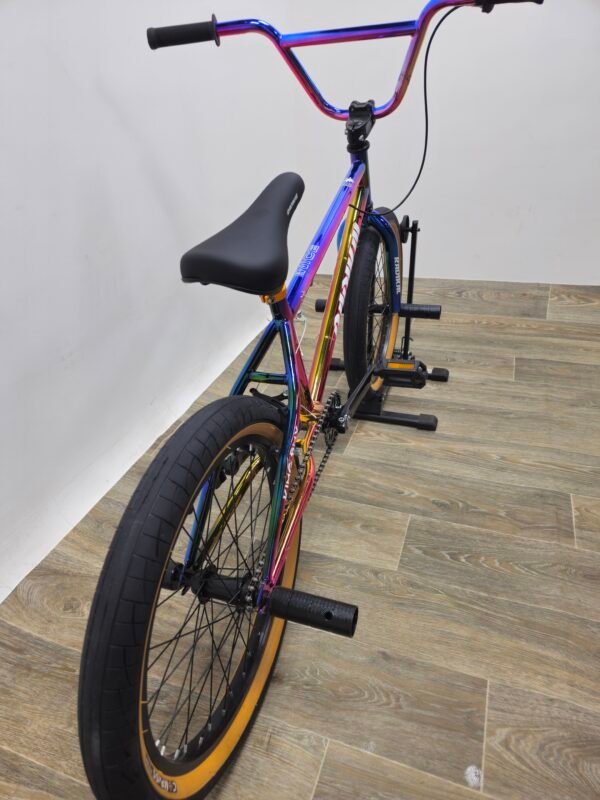 BMX  اطارات سوداء 7 الوان