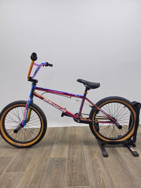 BMX  اطارات سوداء 7 الوان