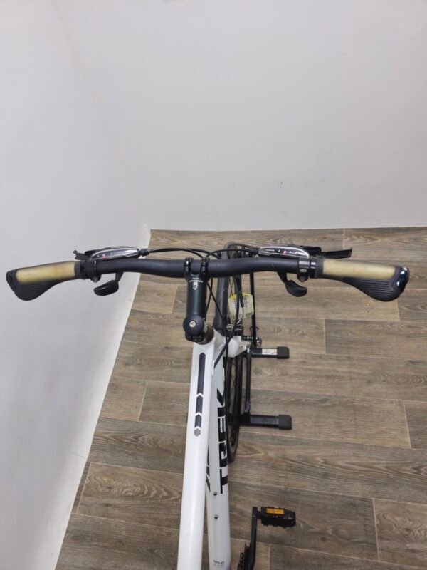 Trek FX 3 الهجينة