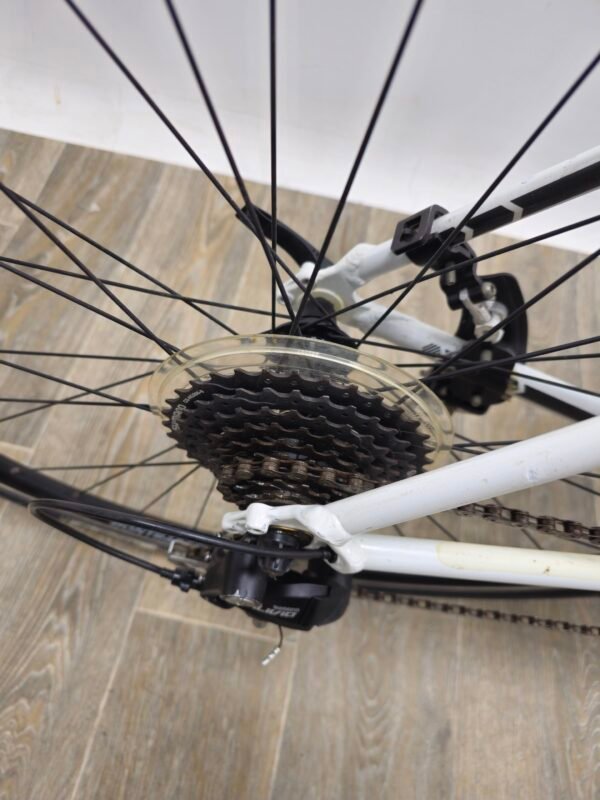 Trek FX 3 الهجينة