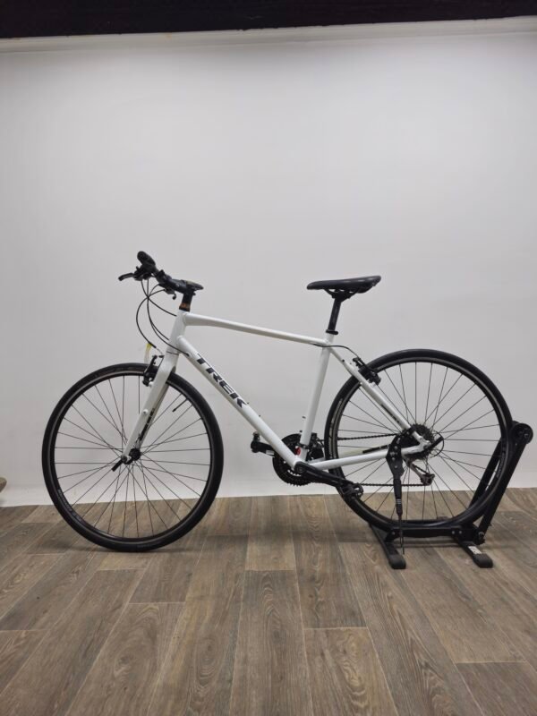Trek FX 3 الهجينة