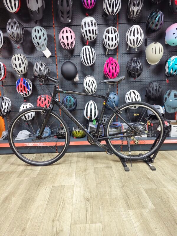 Bianchi c-sport Large دراجة هجينة